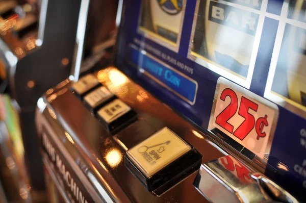 Weekly cashback summary showing tier-based percentage and credited amount